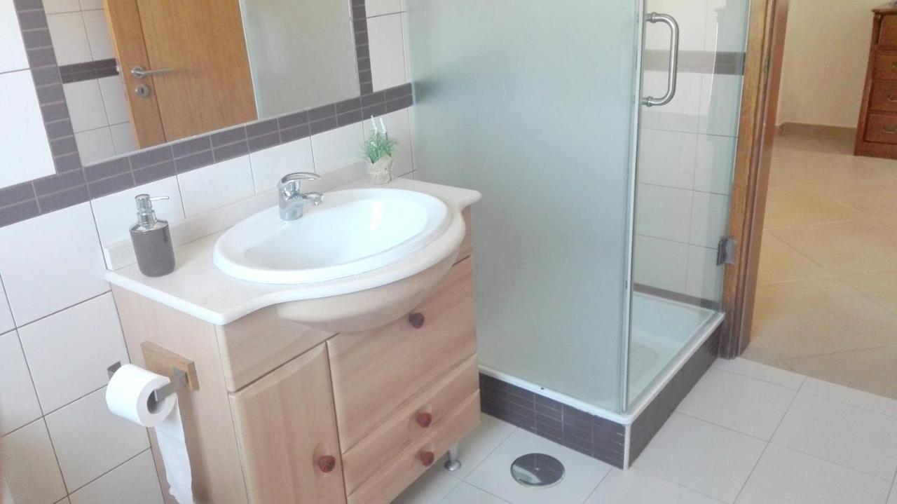 Spacious House In Aldeia Dos Pinheiros With Pool 아제이타오 외부 사진