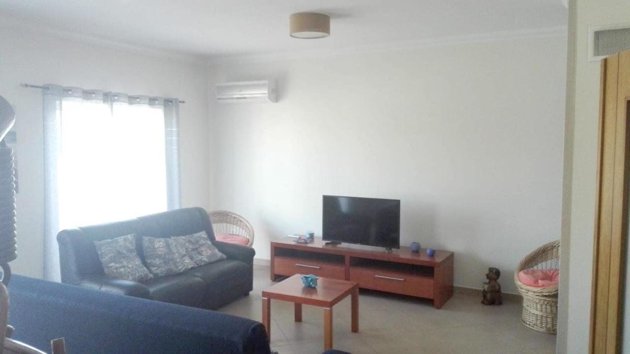 Spacious House In Aldeia Dos Pinheiros With Pool 아제이타오 외부 사진