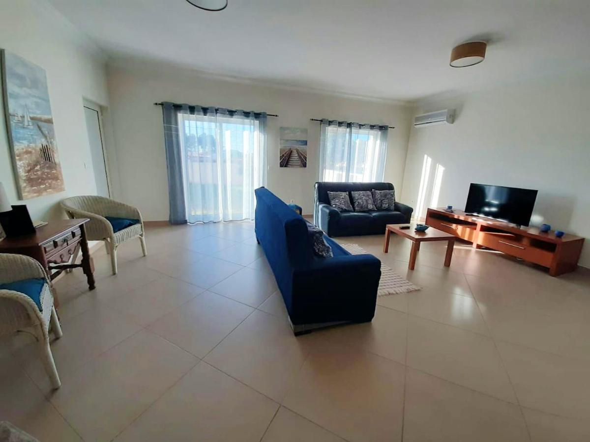 Spacious House In Aldeia Dos Pinheiros With Pool 아제이타오 외부 사진
